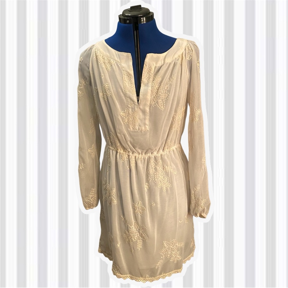 Chelsea & Violet Cream Long Sleeve Dress